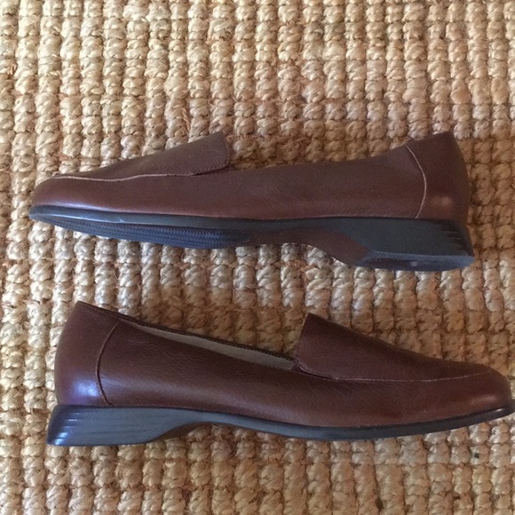 New Deanna flat by Trotters in tan - Picture 5 of 5